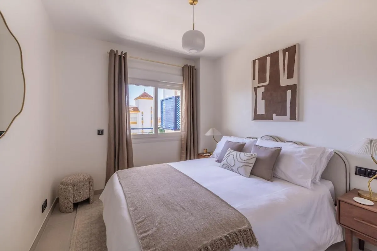 埃斯特波纳Ar20 Stunning Two-Bed With Sea Views公寓